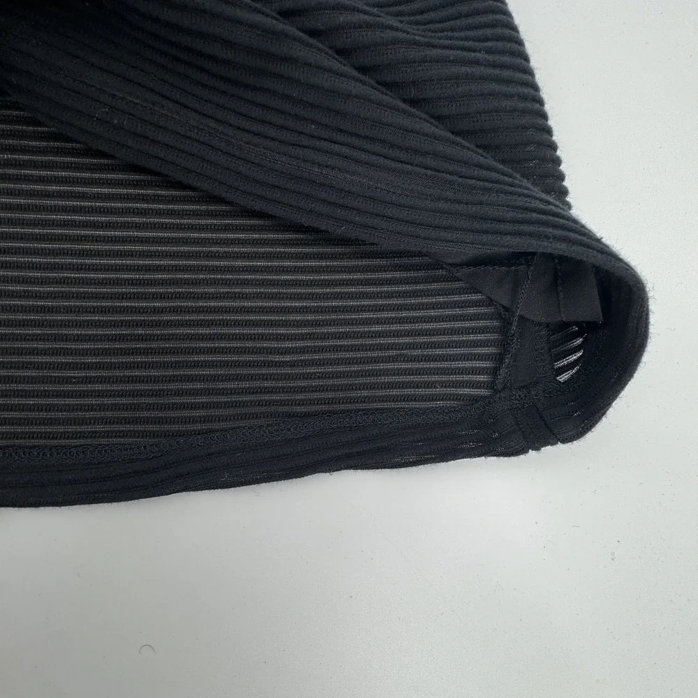 Vince black ribbed